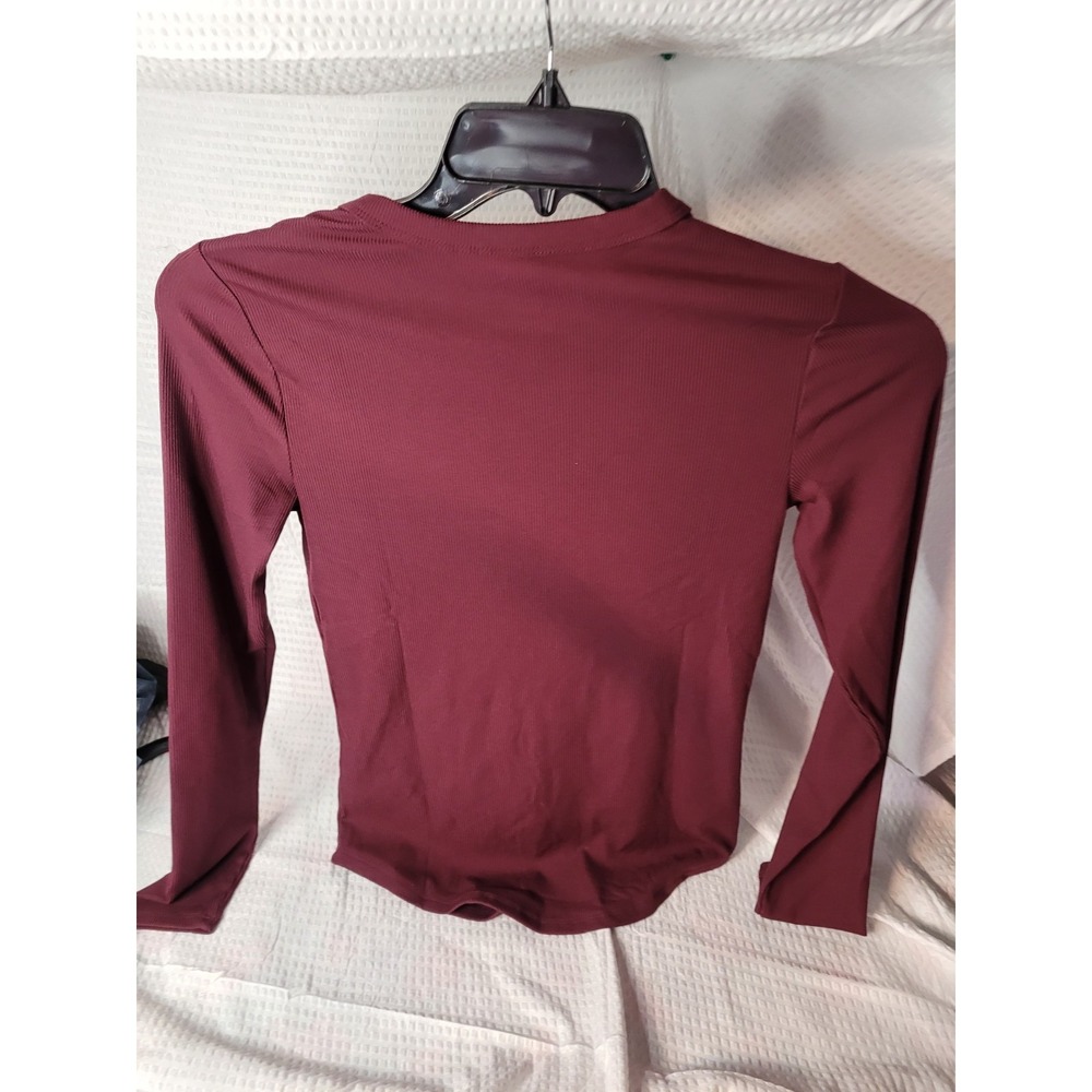 Womens No Boundaries Long Sleeve Small